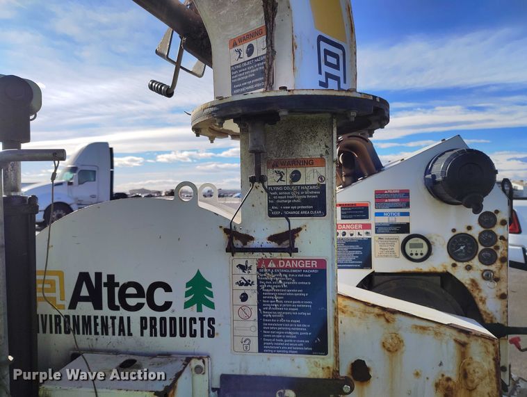 image for item YA1592 2013 Altec DC912A wood chipper