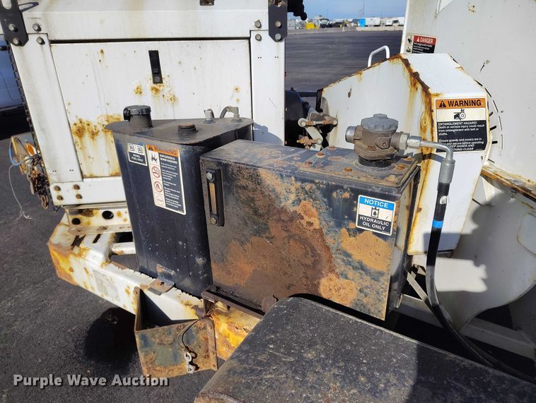 image for item YA1592 2013 Altec DC912A wood chipper