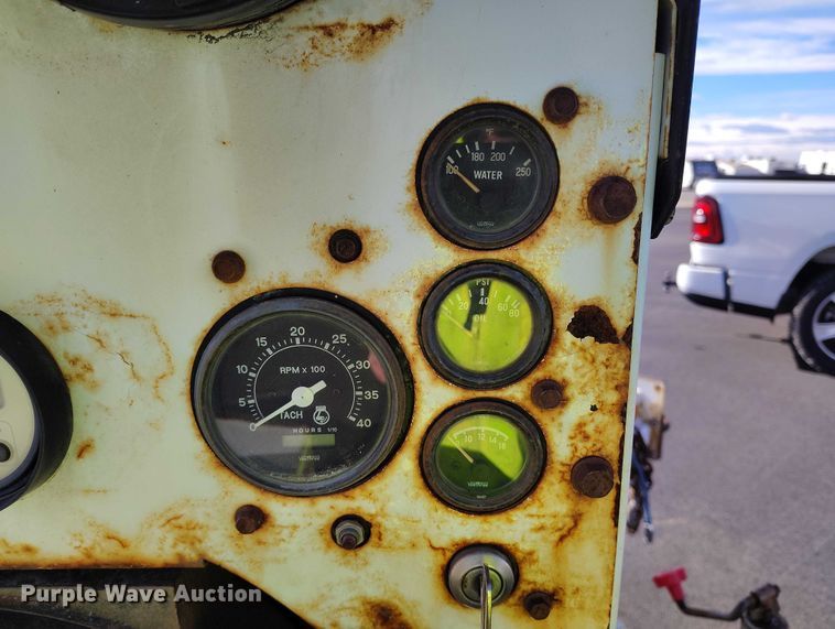 image for item YA1592 2013 Altec DC912A wood chipper