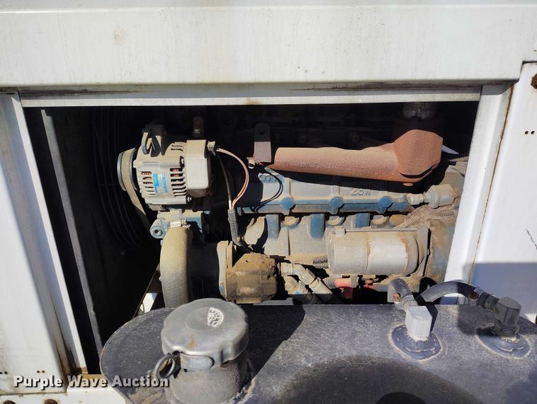 image for item YA1592 2013 Altec DC912A wood chipper