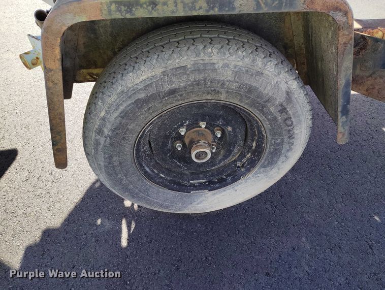 image for item YA1592 2013 Altec DC912A wood chipper