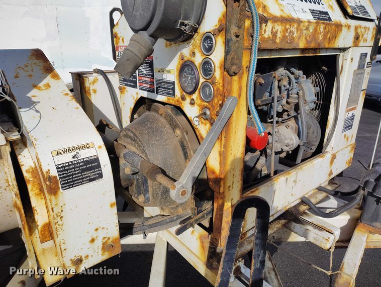 image for item YA1593 2008 Altec DC1217 wood chipper