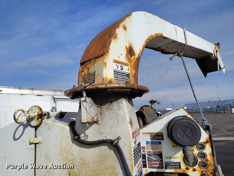 image for item YA1593 2008 Altec DC1217 wood chipper