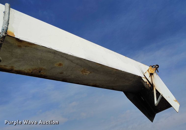 image for item YA1593 2008 Altec DC1217 wood chipper