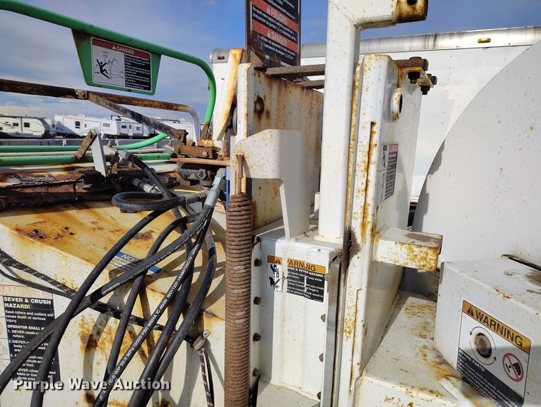 image for item YA1593 2008 Altec DC1217 wood chipper