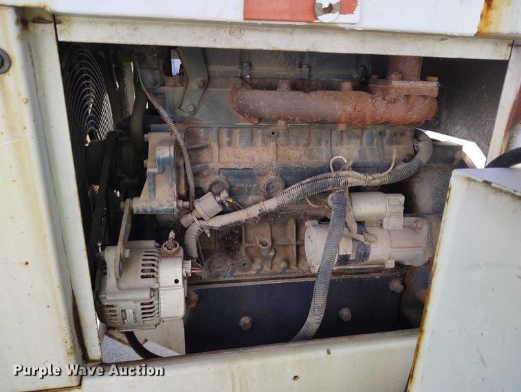 image for item YA1593 2008 Altec DC1217 wood chipper