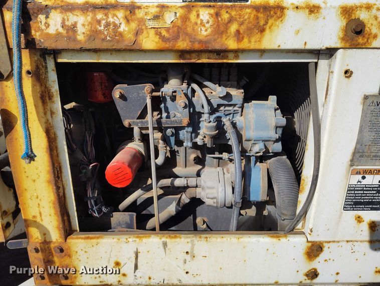 image for item YA1593 2008 Altec DC1217 wood chipper