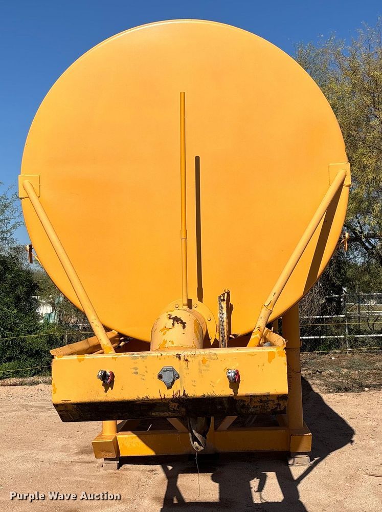 image for item DH8740 2001 Klein KPT-120 water tank