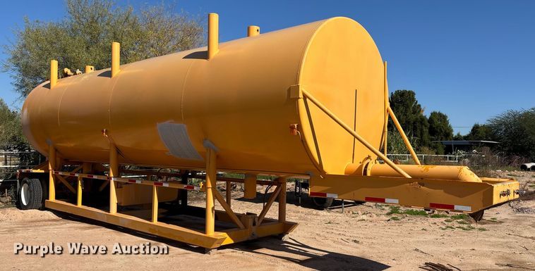 image for item DH8740 2001 Klein KPT-120 water tank