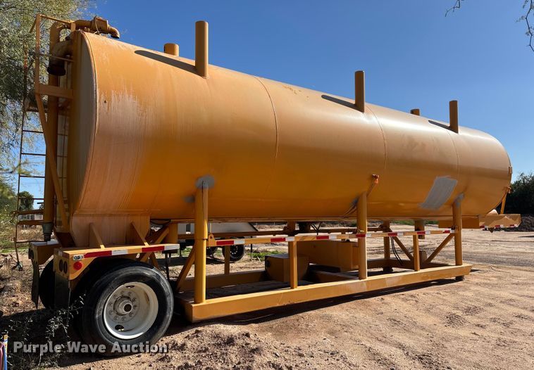 image for item DH8740 2001 Klein KPT-120 water tank