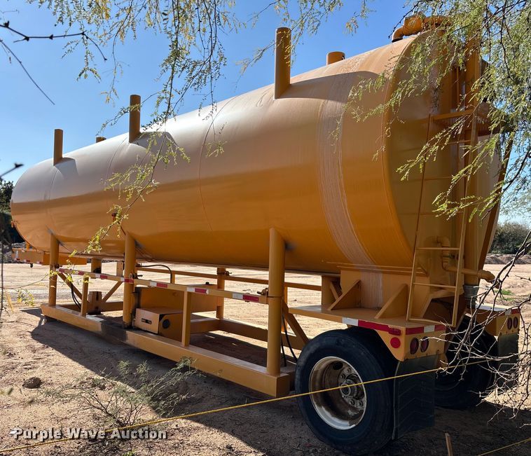 image for item DH8740 2001 Klein KPT-120 water tank