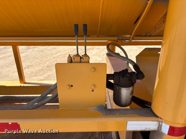 image for item DH8740 2001 Klein KPT-120 water tank