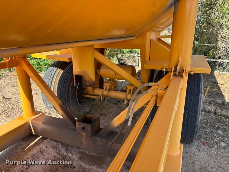 image for item DH8740 2001 Klein KPT-120 water tank