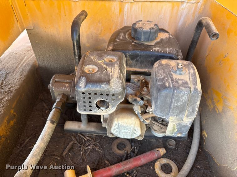 image for item DH8740 2001 Klein KPT-120 water tank