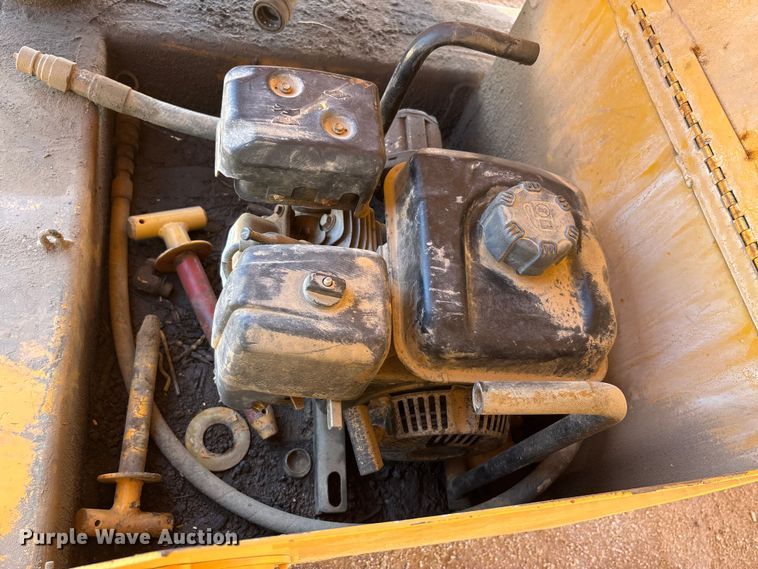 image for item DH8740 2001 Klein KPT-120 water tank