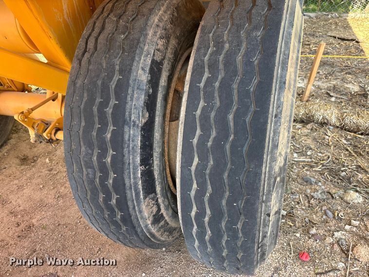 image for item DH8740 2001 Klein KPT-120 water tank