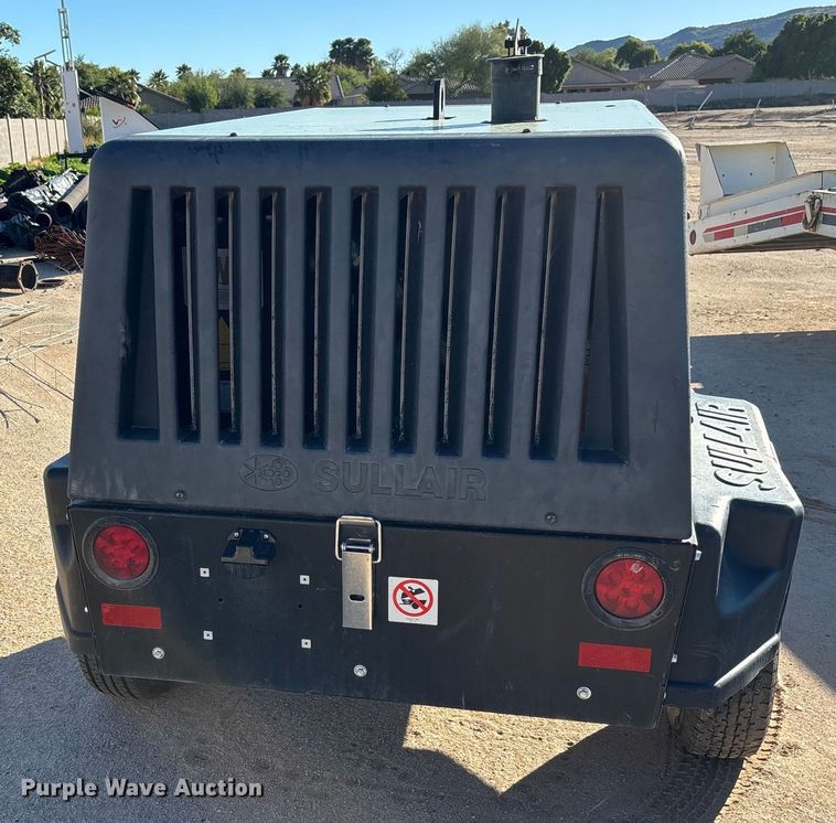 image for item DH8742 2021 Sullair 185F/DPQ/CA4 air compressor