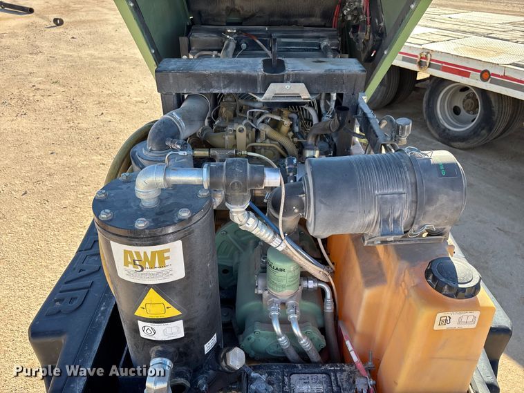 image for item DH8742 2021 Sullair 185F/DPQ/CA4 air compressor