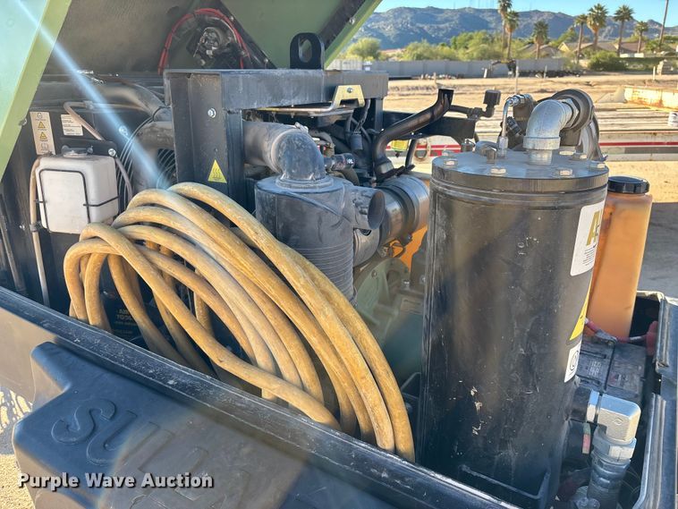 image for item DH8742 2021 Sullair 185F/DPQ/CA4 air compressor