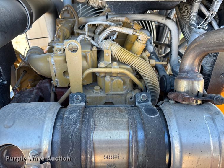 image for item DH8742 2021 Sullair 185F/DPQ/CA4 air compressor