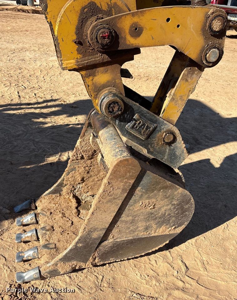 image for item DH8745 2019 Caterpillar 416F2 backhoe