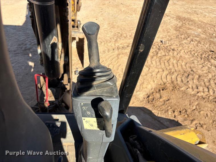 image for item DH8745 2019 Caterpillar 416F2 backhoe