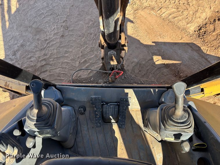 image for item DH8745 2019 Caterpillar 416F2 backhoe