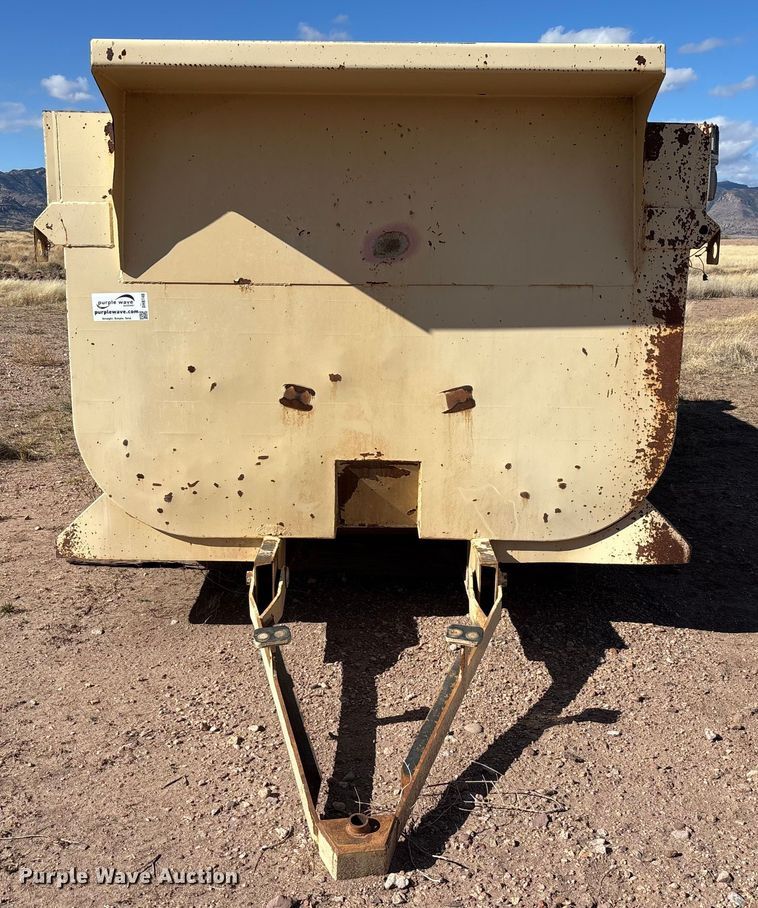 image for item DH8748 1989 K&H dump truck bed