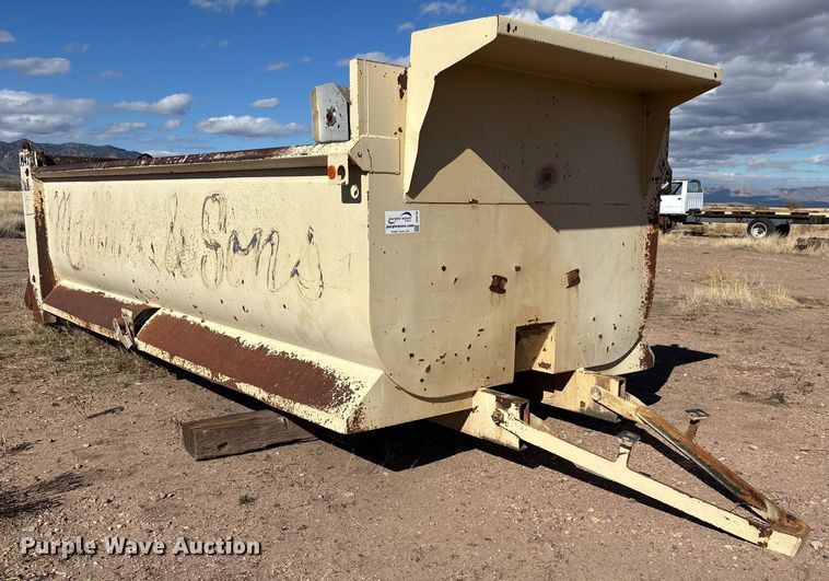image for item DH8748 1989 K&H dump truck bed