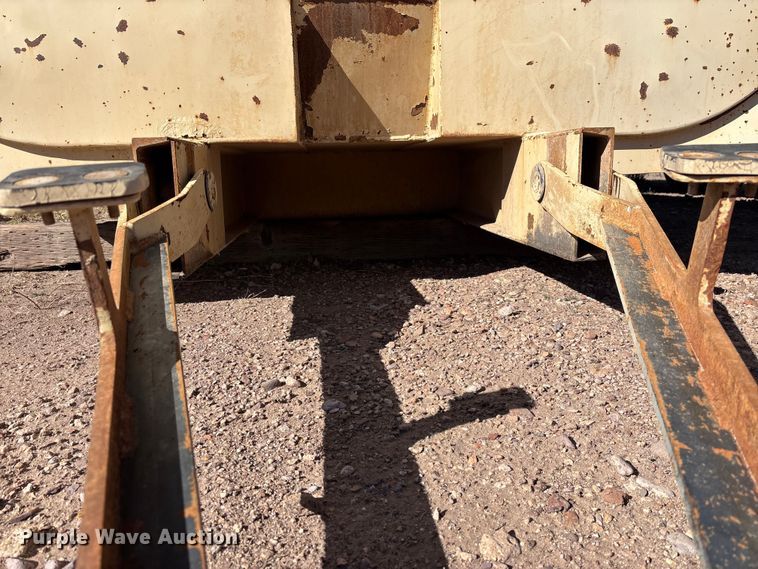 image for item DH8748 1989 K&H dump truck bed