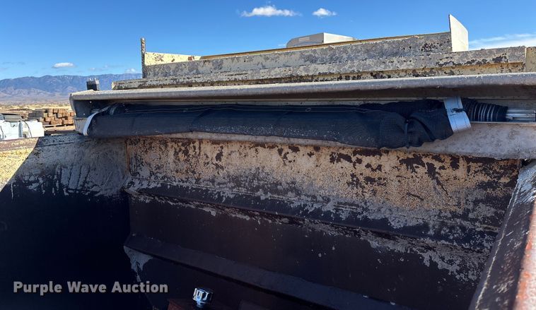 image for item DH8748 1989 K&H dump truck bed