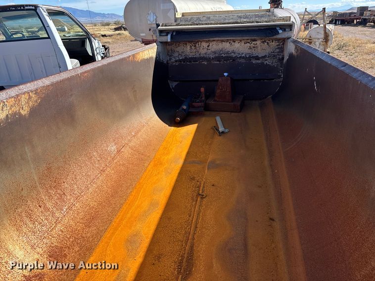 image for item DH8748 1989 K&H dump truck bed