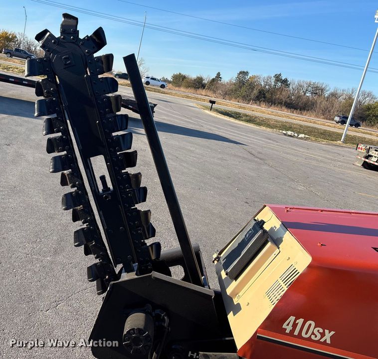 image for item DK0100 2000 Ditch Witch 410 SXD trencher