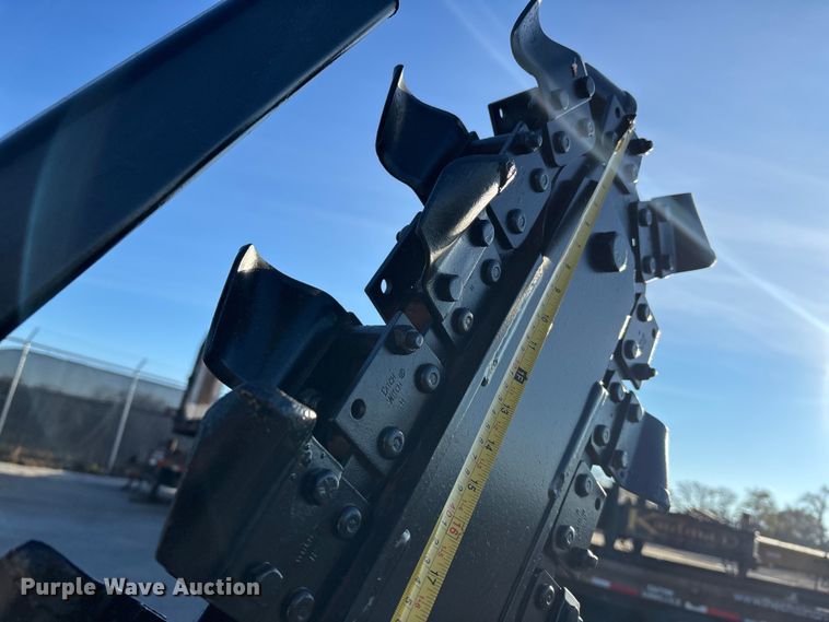 image for item DK0100 2000 Ditch Witch 410 SXD trencher