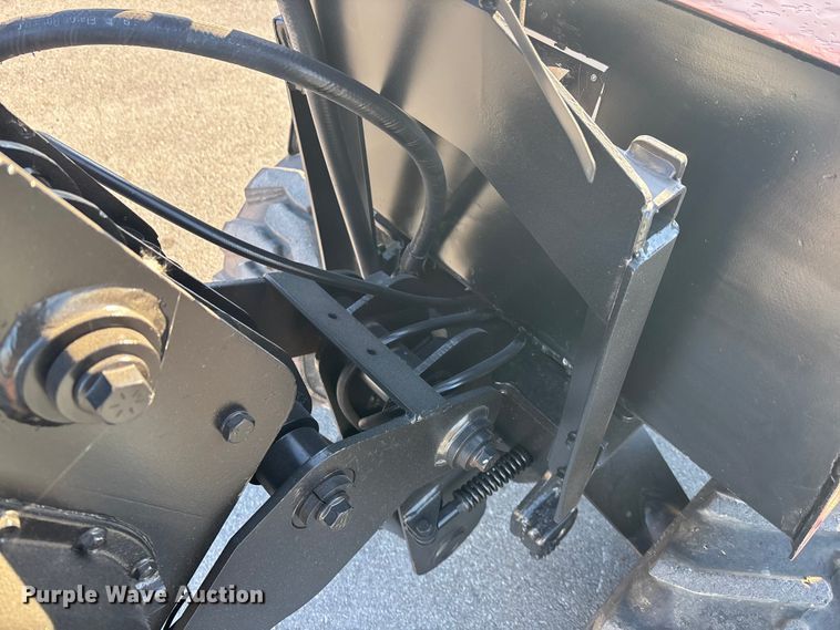 image for item DK0100 2000 Ditch Witch 410 SXD trencher