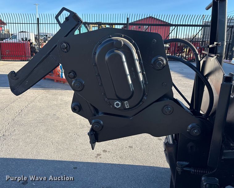 image for item DK0100 2000 Ditch Witch 410 SXD trencher