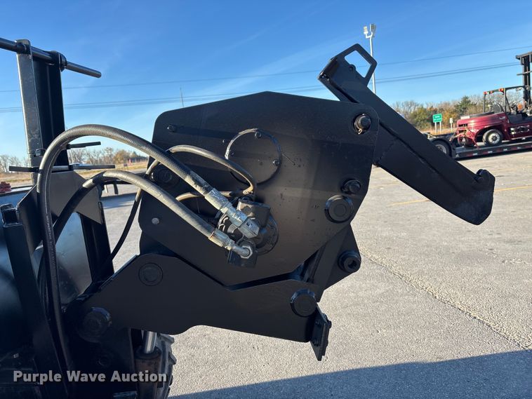 image for item DK0100 2000 Ditch Witch 410 SXD trencher