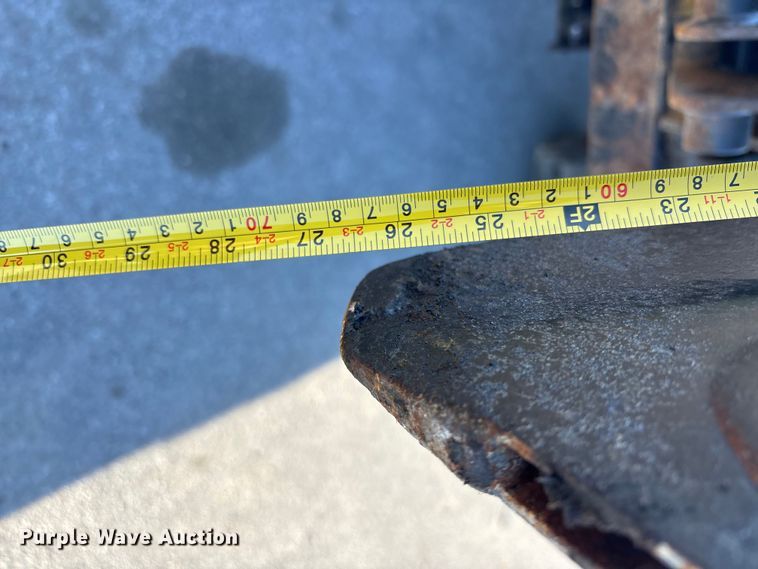 image for item DK0100 2000 Ditch Witch 410 SXD trencher