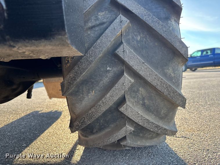 image for item DK0100 2000 Ditch Witch 410 SXD trencher