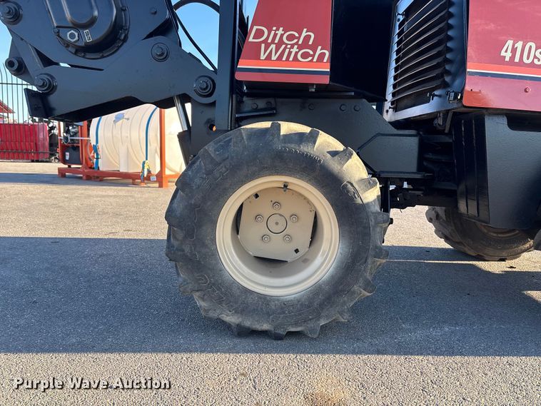 image for item DK0100 2000 Ditch Witch 410 SXD trencher