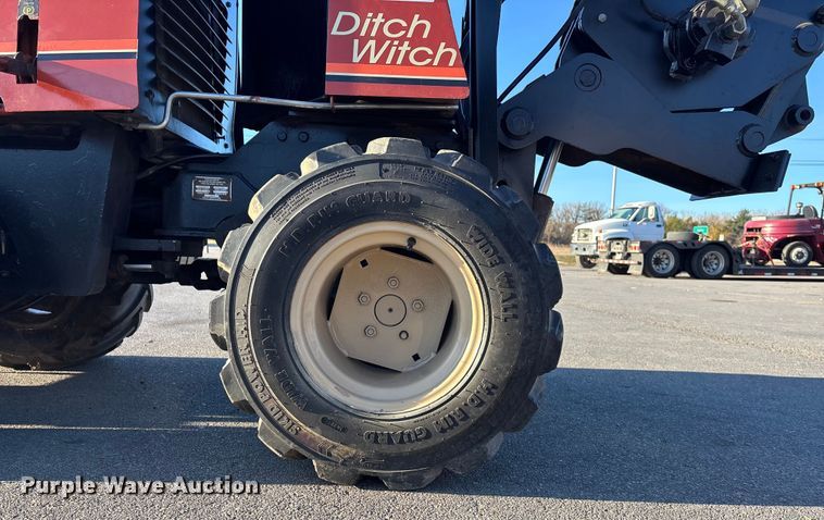 image for item DK0100 2000 Ditch Witch 410 SXD trencher