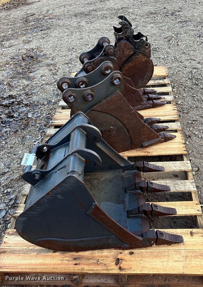 image for item DK0162 (4) excavator buckets