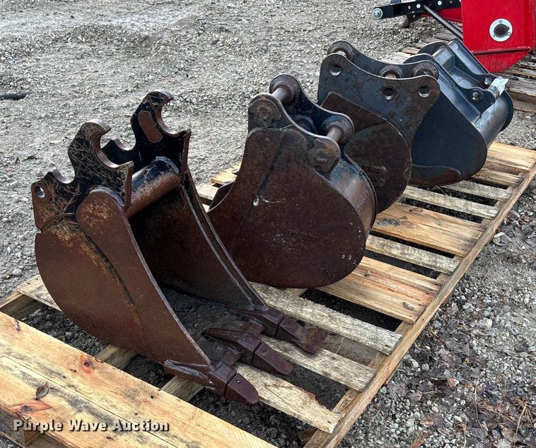 image for item DK0162 (4) excavator buckets