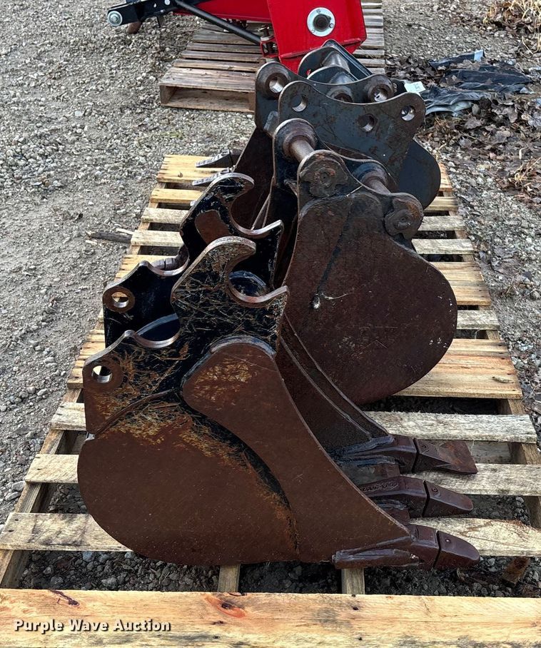 image for item DK0162 (4) excavator buckets