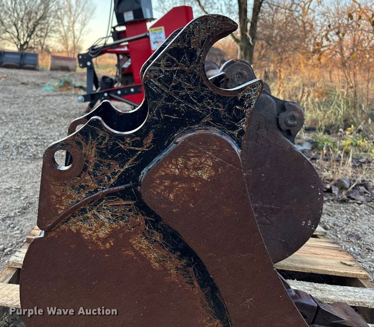 image for item DK0162 (4) excavator buckets