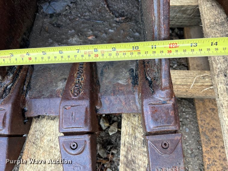 image for item DK0162 (4) excavator buckets