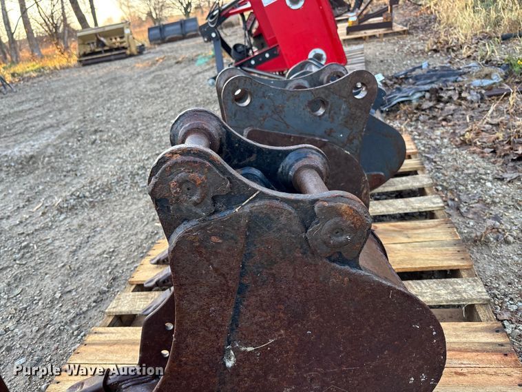 image for item DK0162 (4) excavator buckets