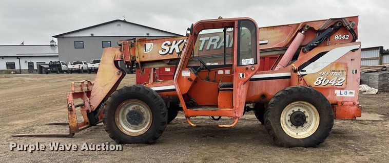 image for item DK0172 2004 Sky track 8042 telehandler