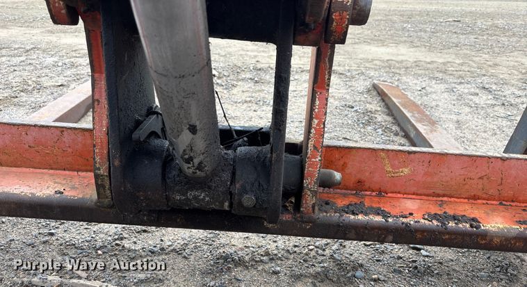 image for item DK0172 2004 Sky track 8042 telehandler