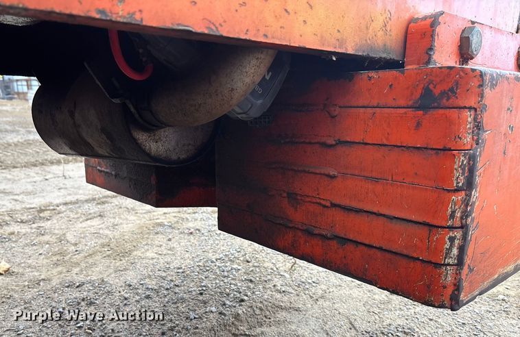 image for item DK0172 2004 Sky track 8042 telehandler